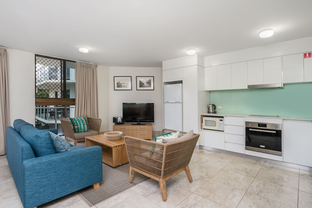 Bayview Beachfront Apartments 20/50