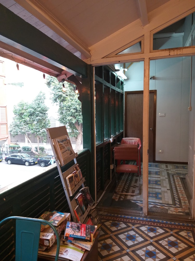 Carlton Hotel 9/44