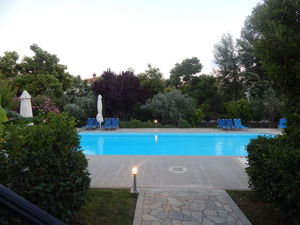Kalloni Village 48/60