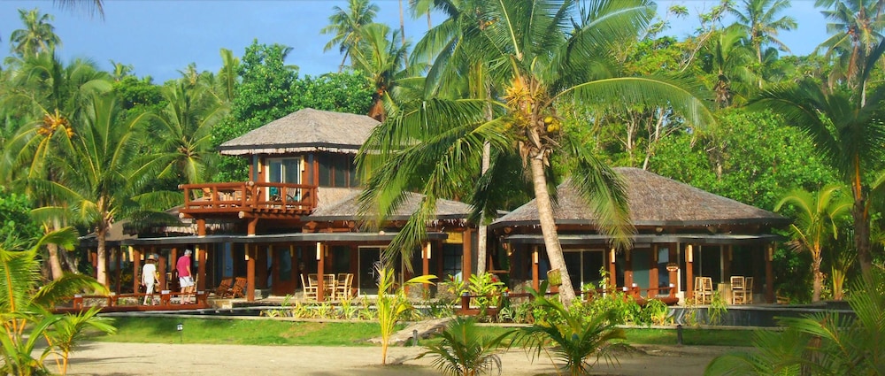 Coconuts Beach Club Resort and Spa 55/60