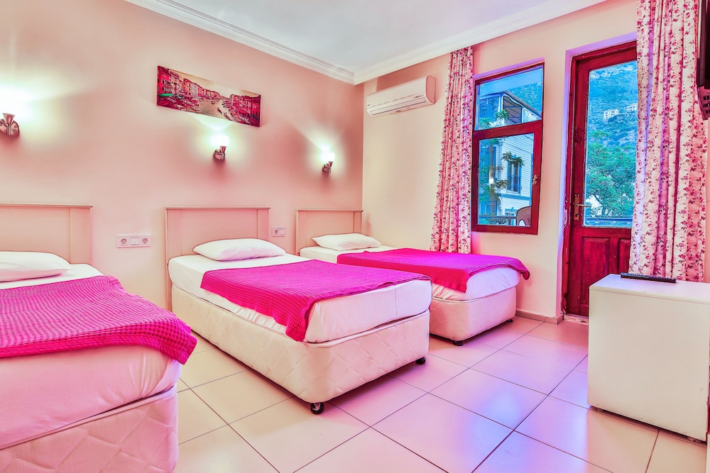 Pinar Pansiyon 6/22