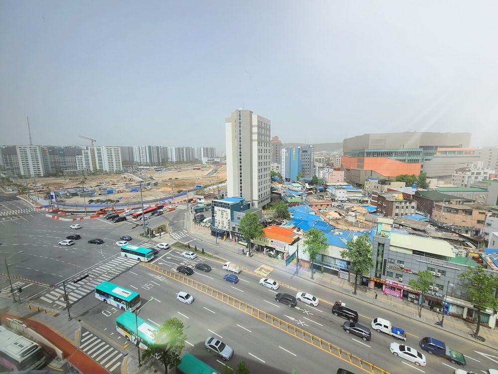 Novotel Ambassador Suwon 67/69