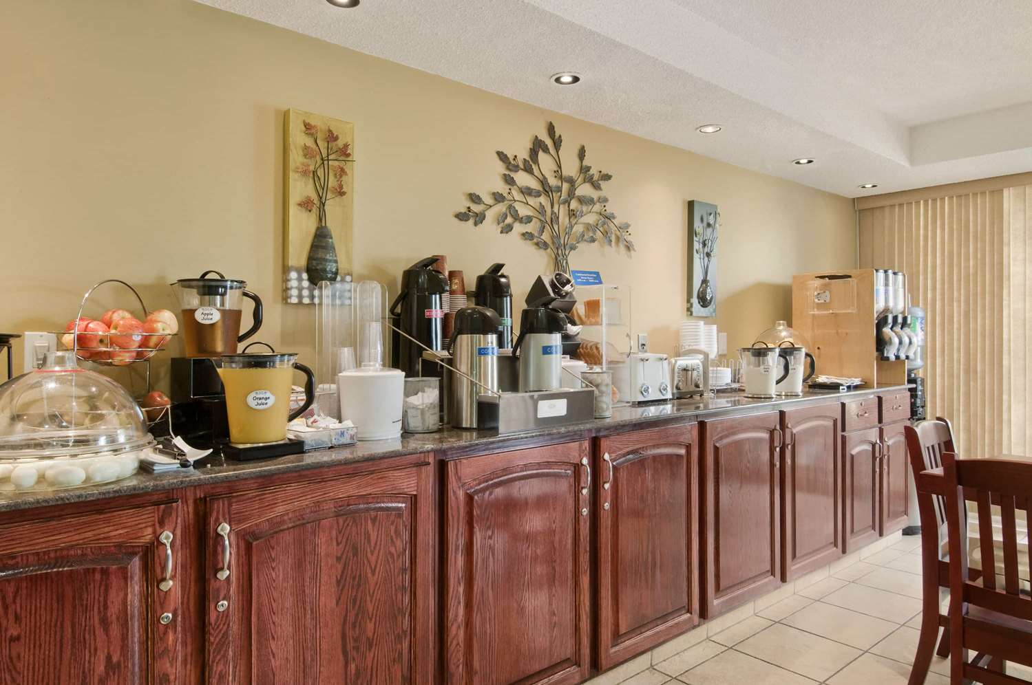 Travelodge by Wyndham Nanaimo 4/25