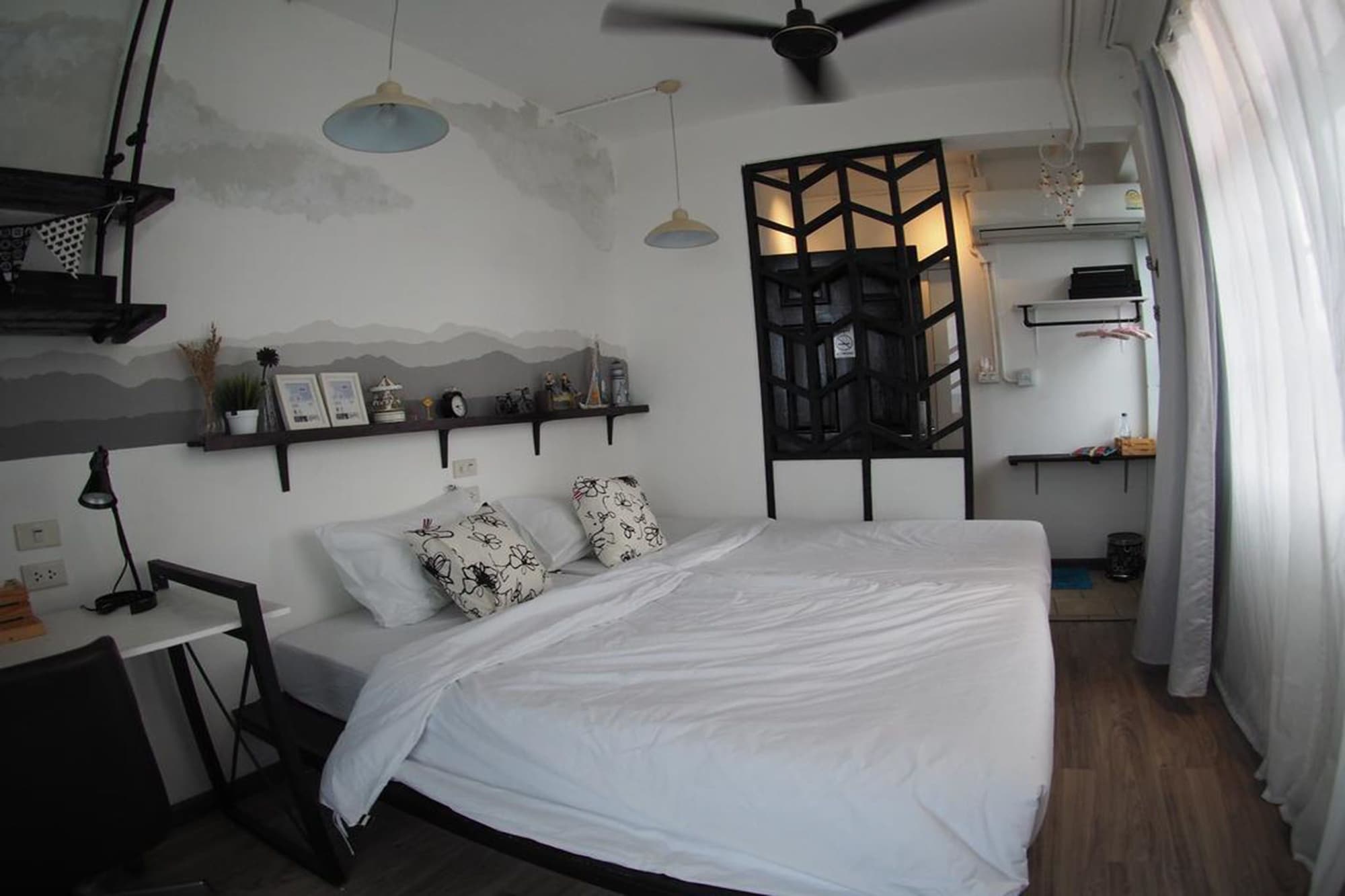 STANDARD, TWIN BEDS, SEA VIEW