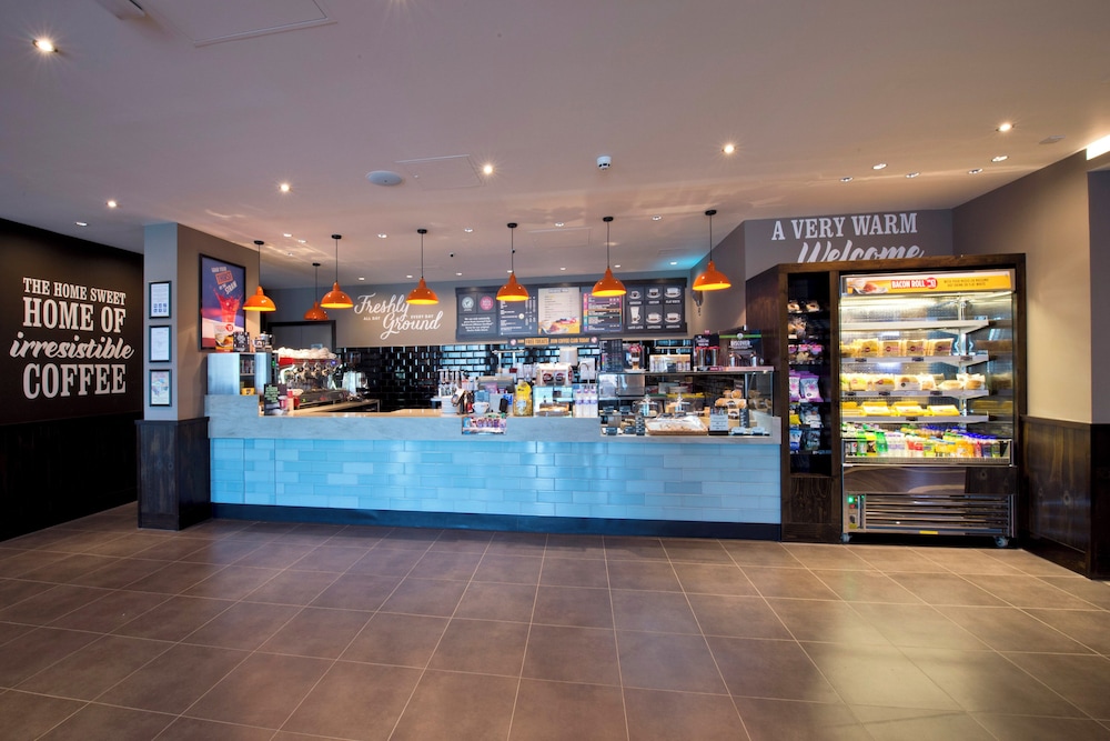 Premier Inn London Heathrow Airport Terminal 4 5/65
