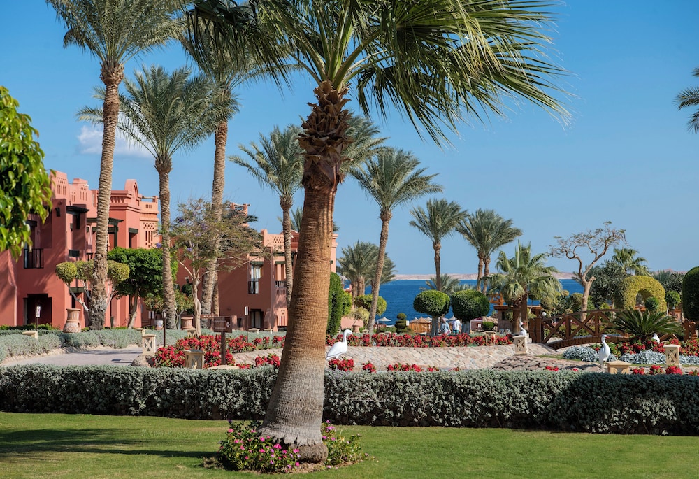 Charmillion Sea Life Resort 67/73