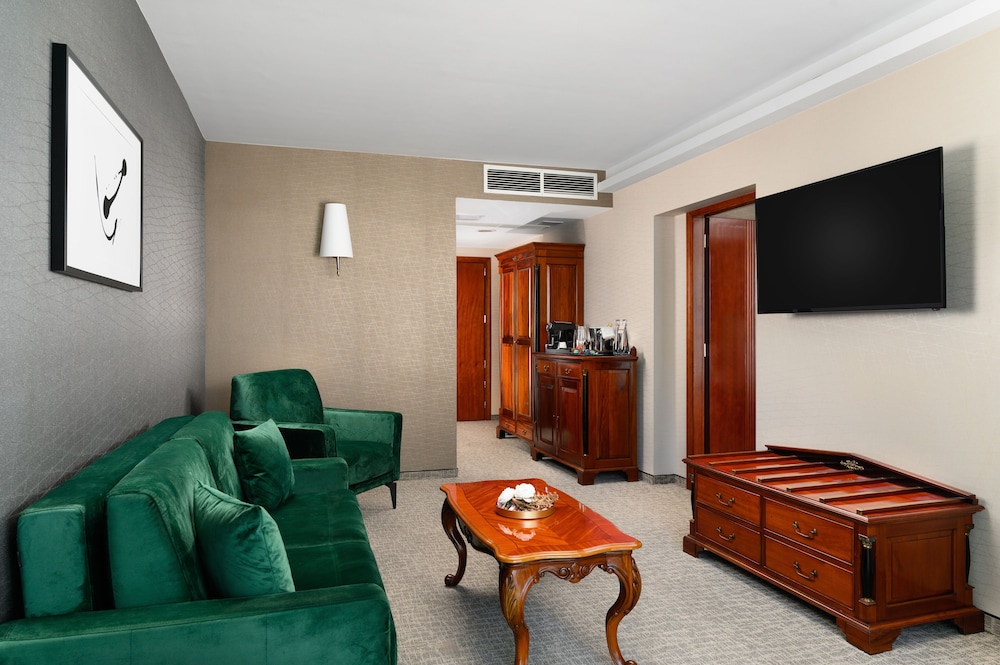 Divinus Hotel 51/71