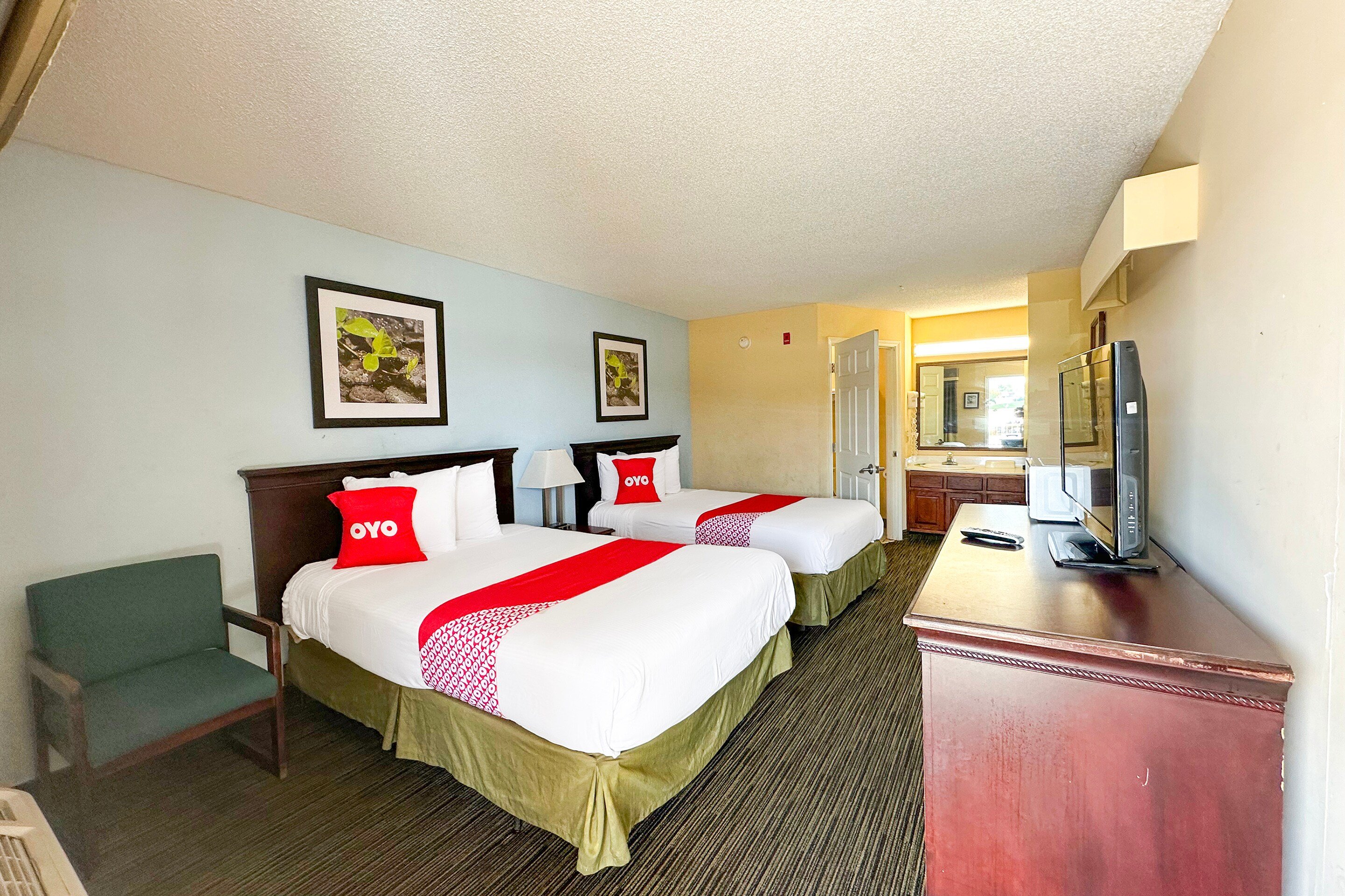 Bonita Lakes Inn by Capital O Meridian I20 37/68