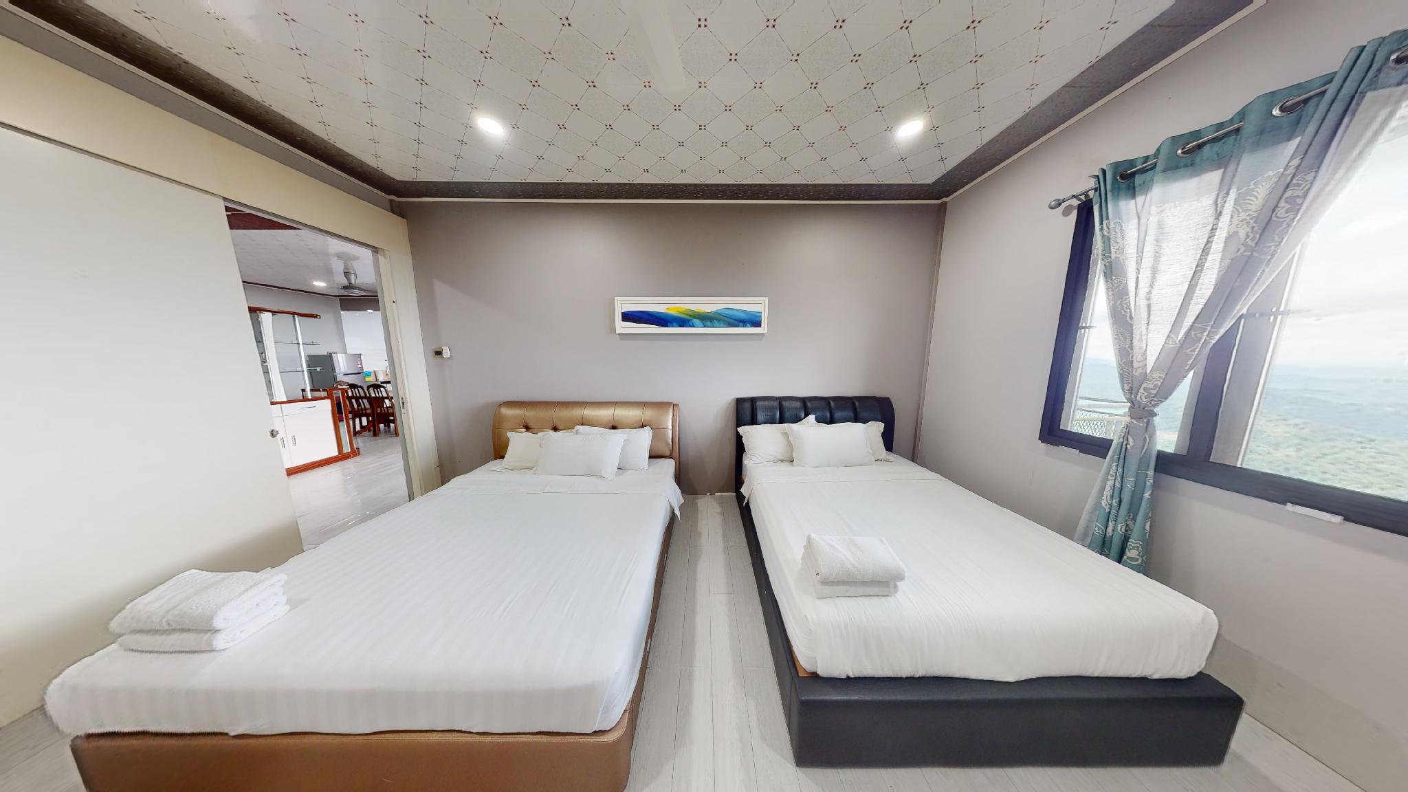 3 Bedrooms, Villa