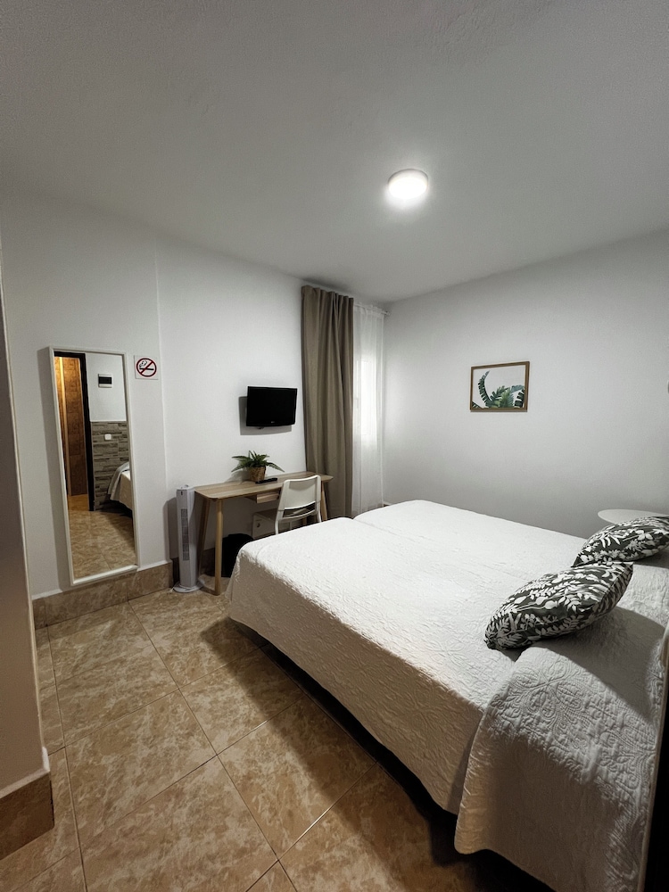 Residencia Cardona 15/57