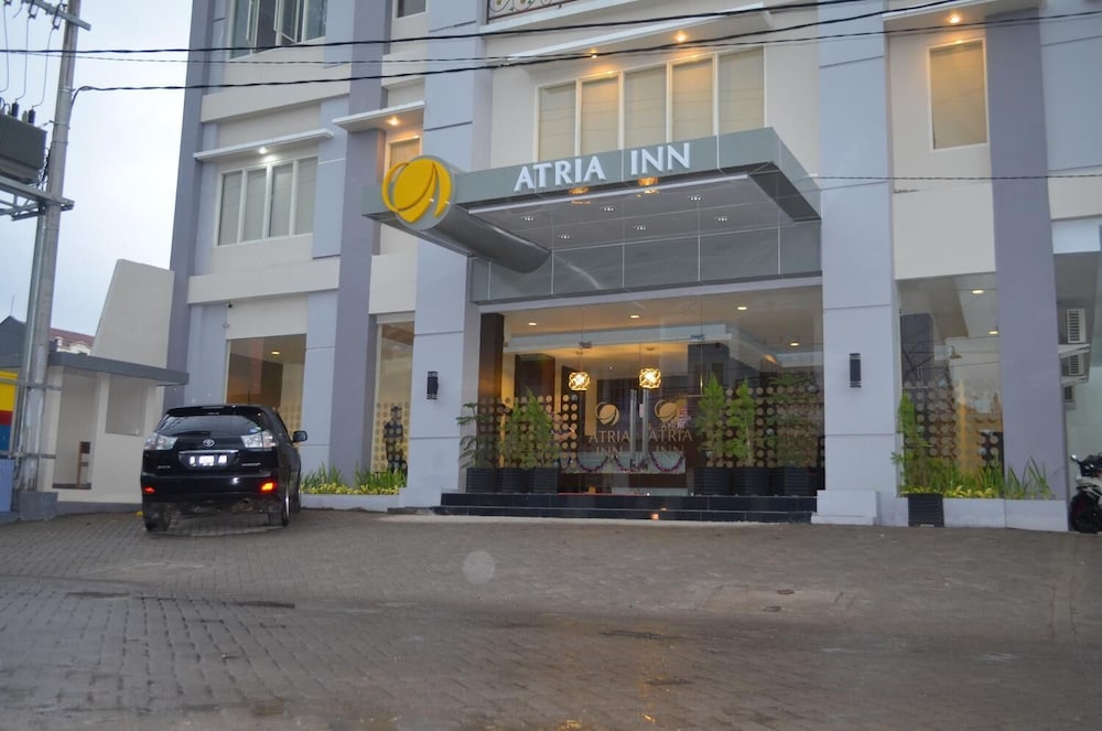 Atria Inn 33/39