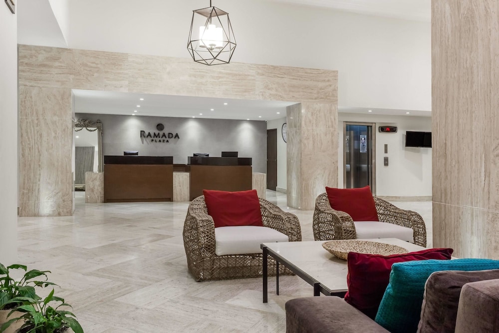 Ramada Plaza by Wyndham Leon 5/54