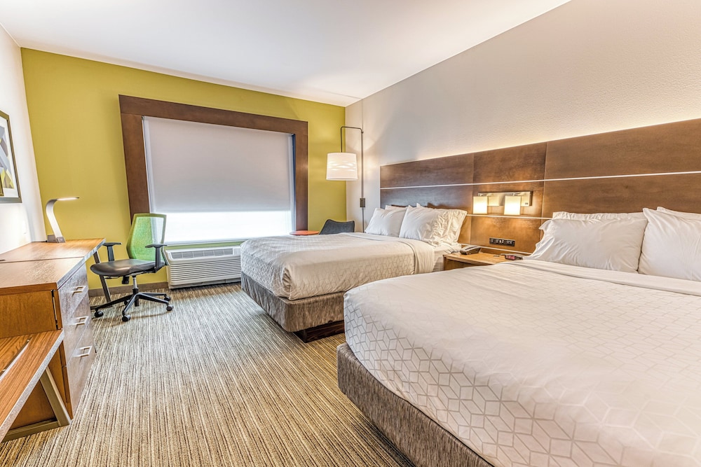 Standard, 2 Queen Beds