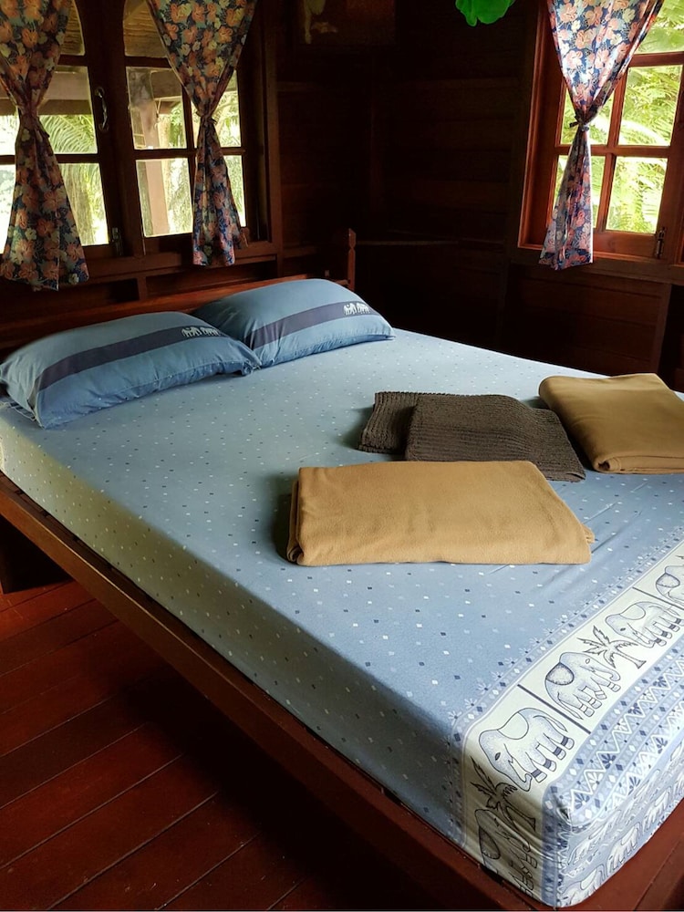 Phanom Bencha Mountain Resort photo2