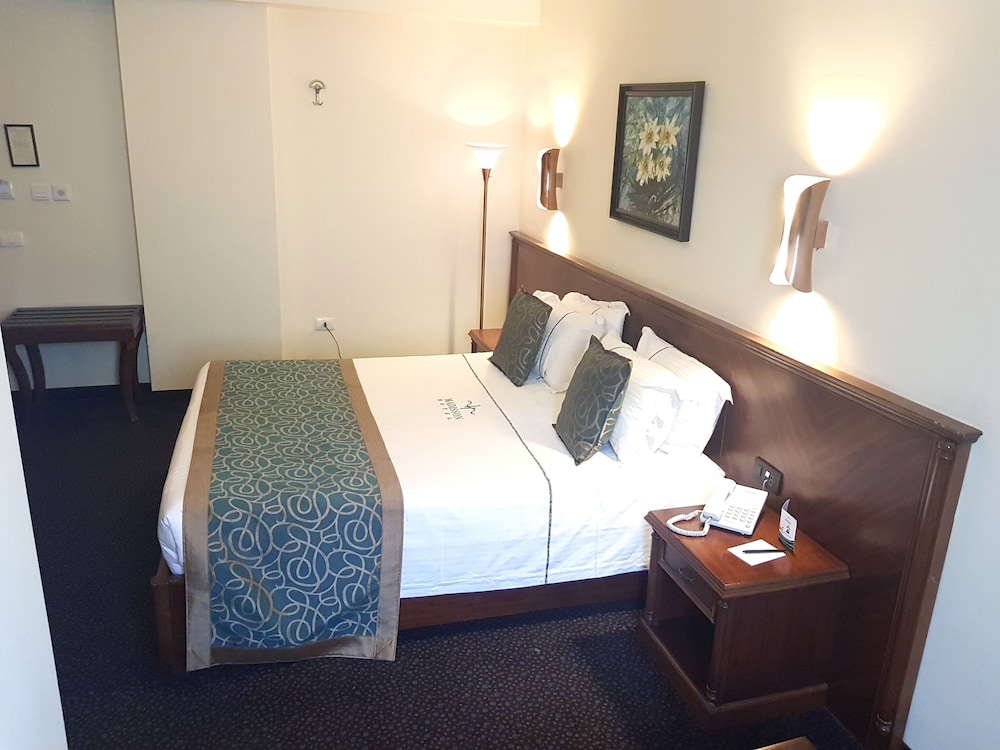 Madisson Hotel 23/60