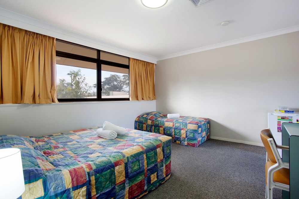 Vale Hotel 16/42