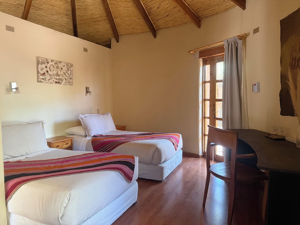 غرفة كومفورت ثلاثية بثلاثة أسرّة بإطلالة على الحديقة، Hotel Tulor 4/10
