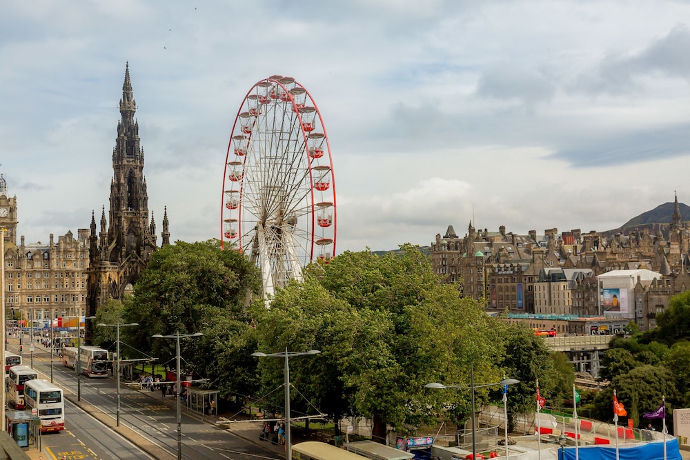 Destiny Scotland Hanover Apartments 43/50