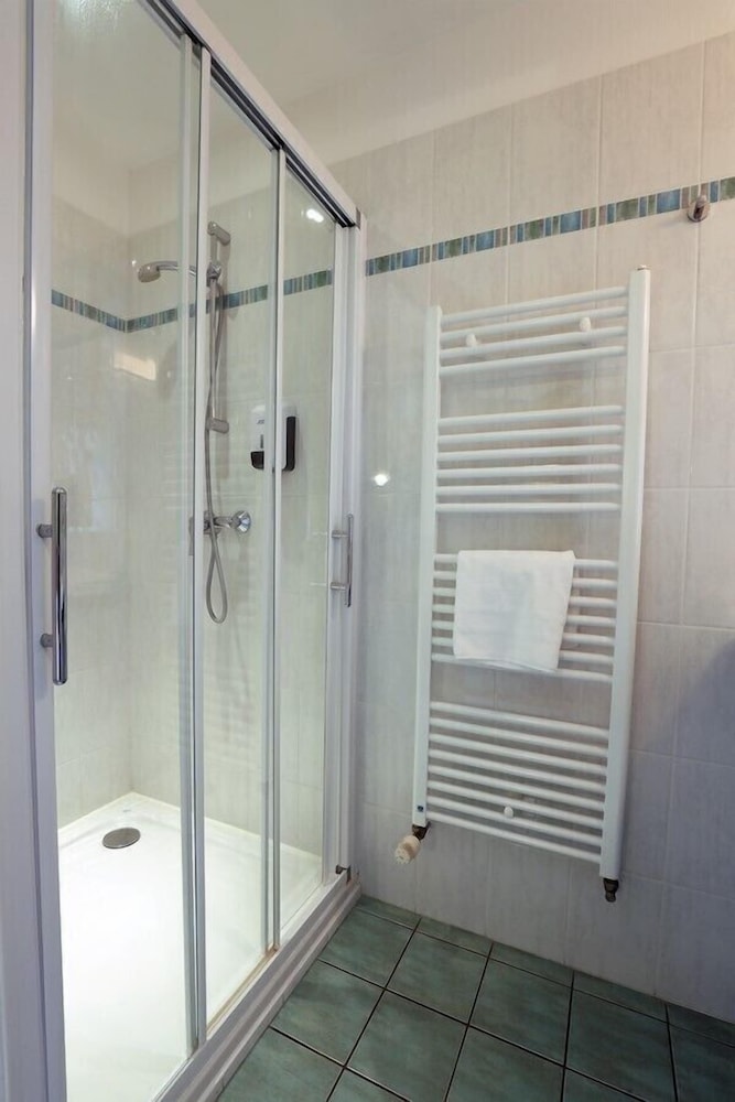 P Tit Dej Hotel Millau La Capelle 33/33