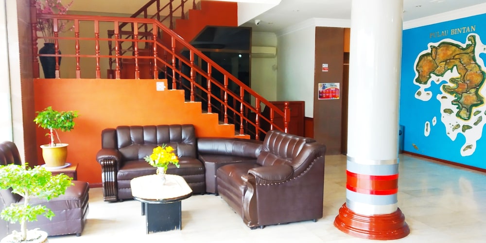 Paradise Hotel 32/39