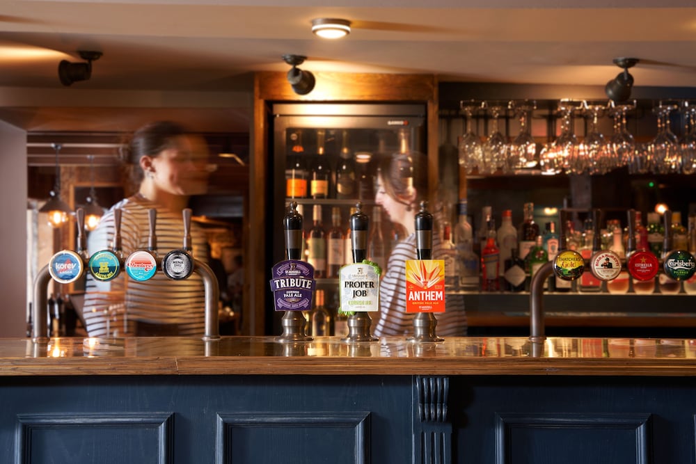 Harbour Inn 18/48