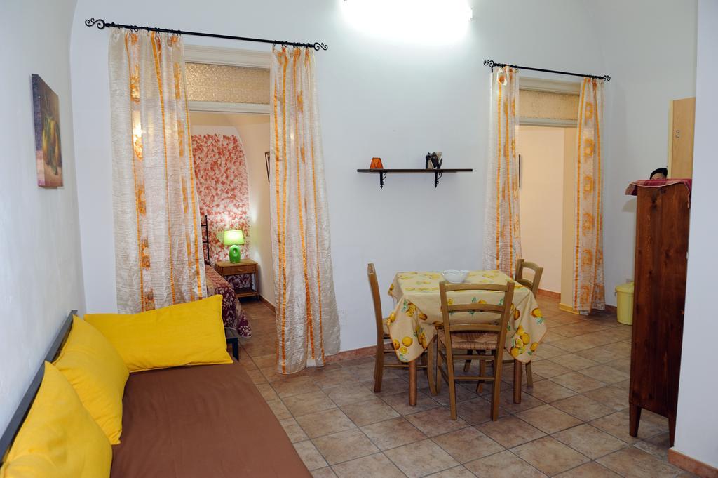 Terrasini 2000 - Case Vacanze 18/20