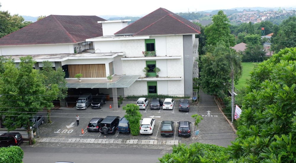 Hotel Grasia Semarang 29/33