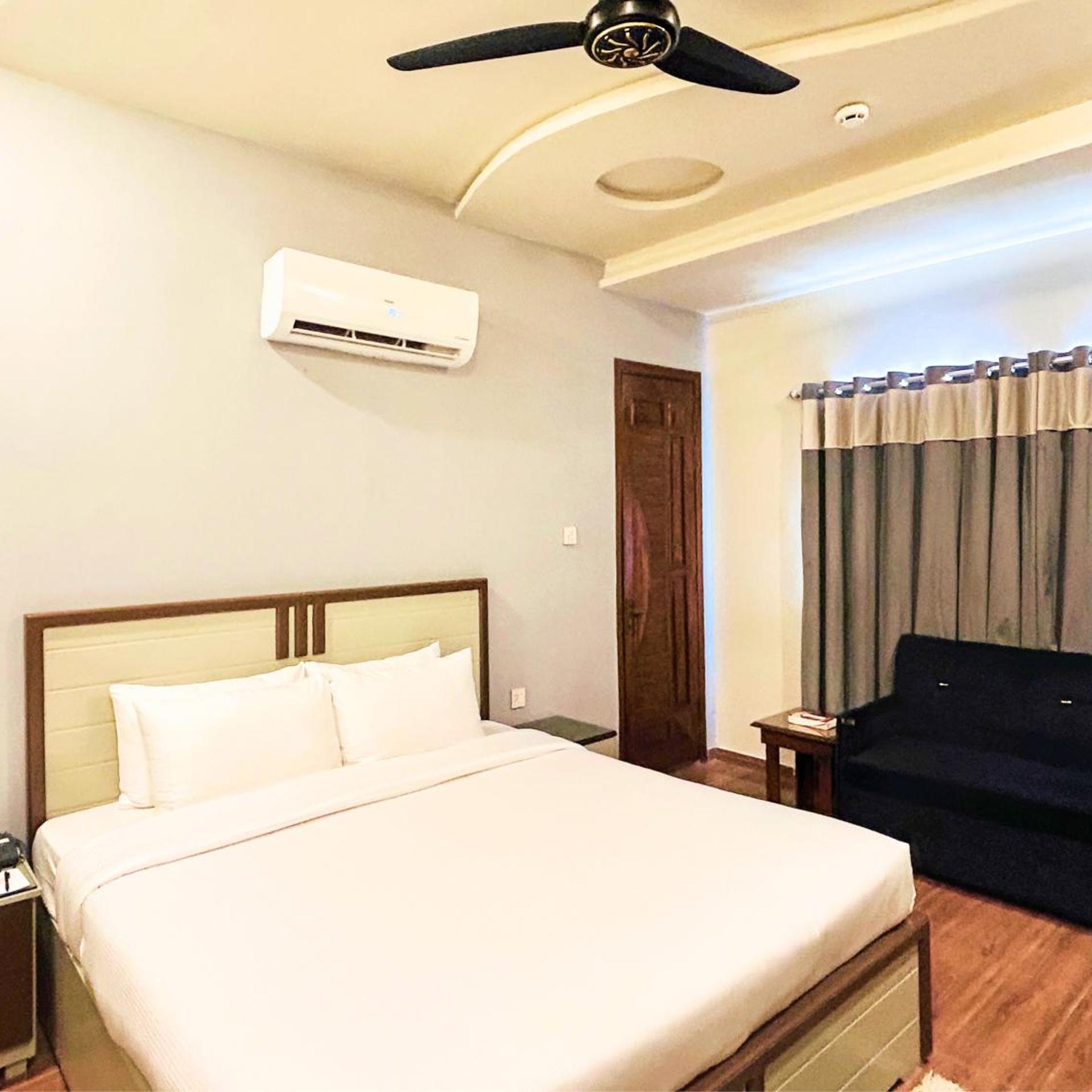 Hotel One University Sukkur 12/65