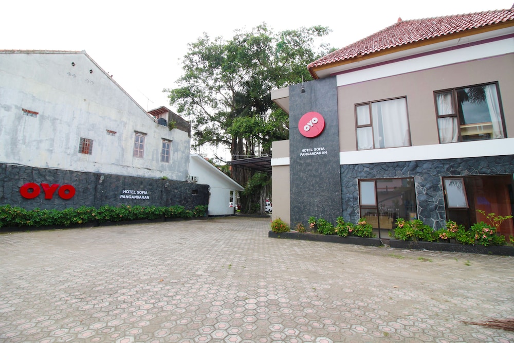 RedDoorz Plus At Hotel Sofia Pangandaran 22/27