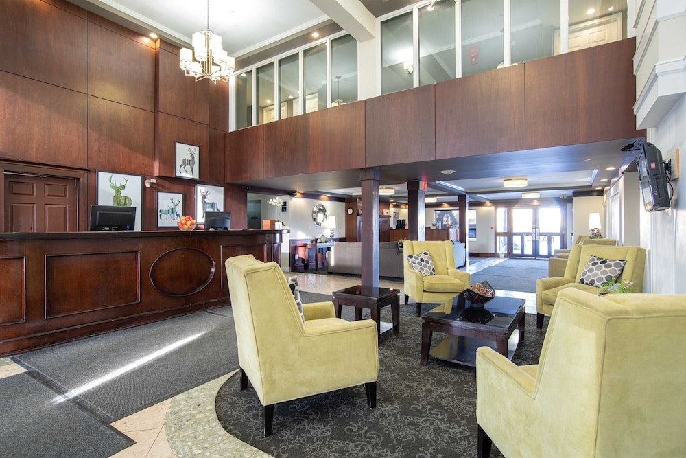 Sandman Hotel Red Deer 32/46