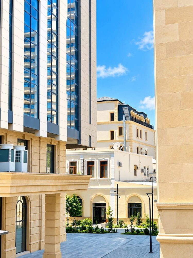 Central Baku Hotel 3/50
