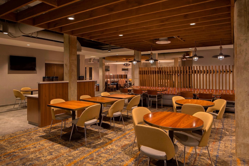 Towneplace Suites By Marriott Foley At Owa 22/24