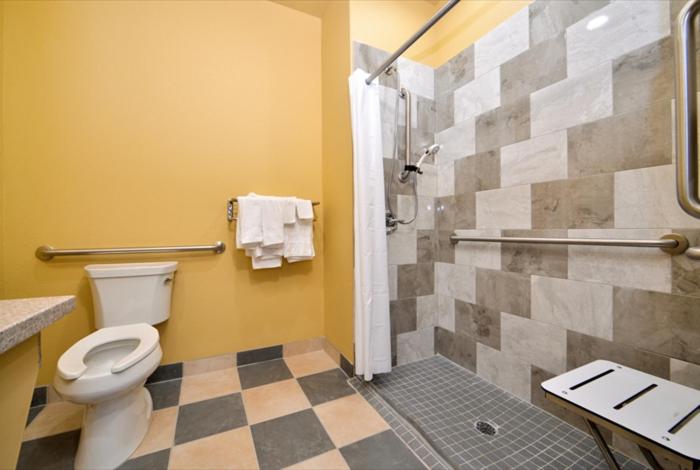 La Bonita Inn and Suites - Crane 37/40