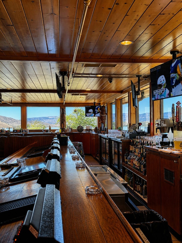 Topaz Lodge 34/58
