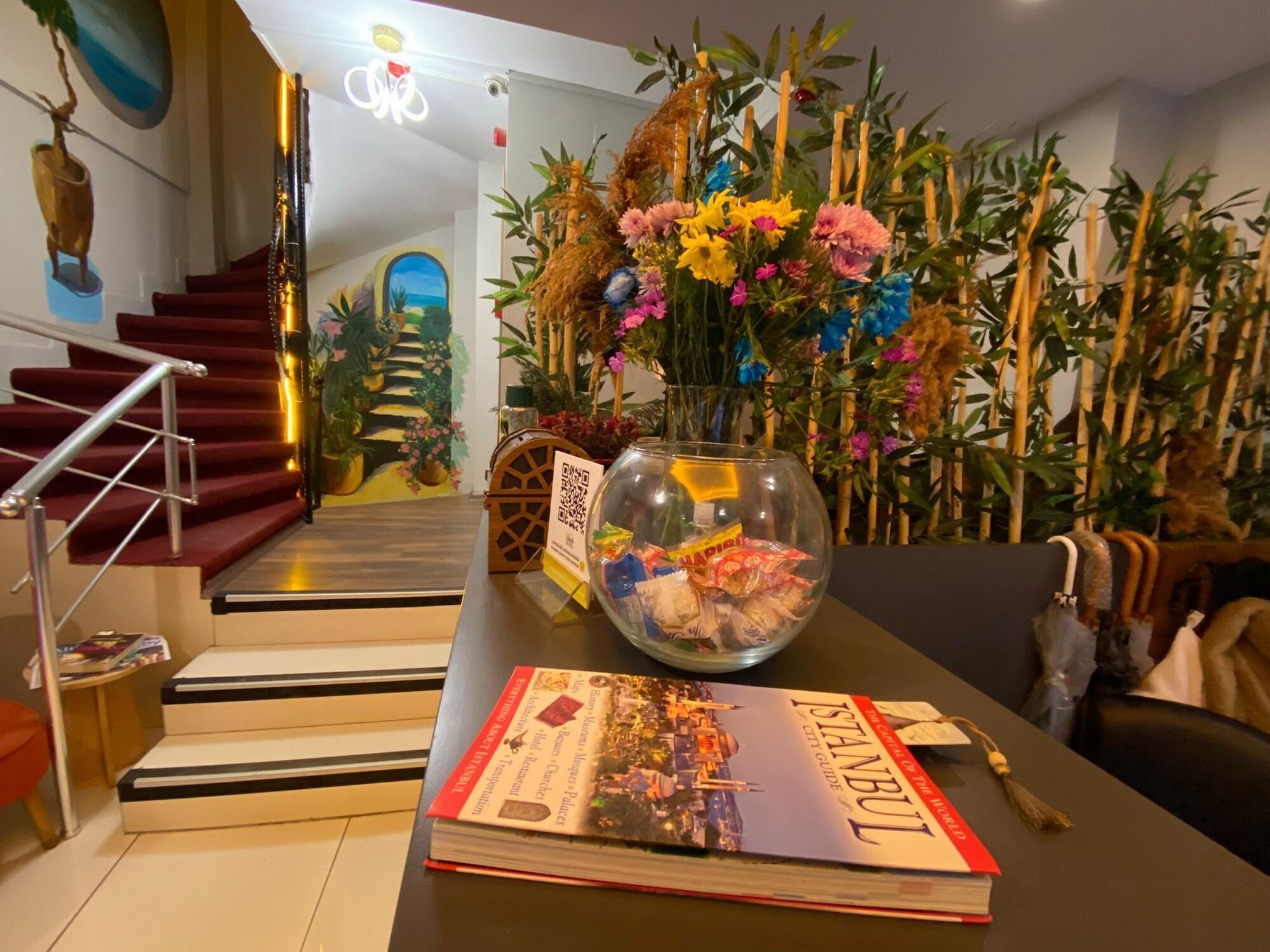 Linda Hotel Kadikoy 17/20