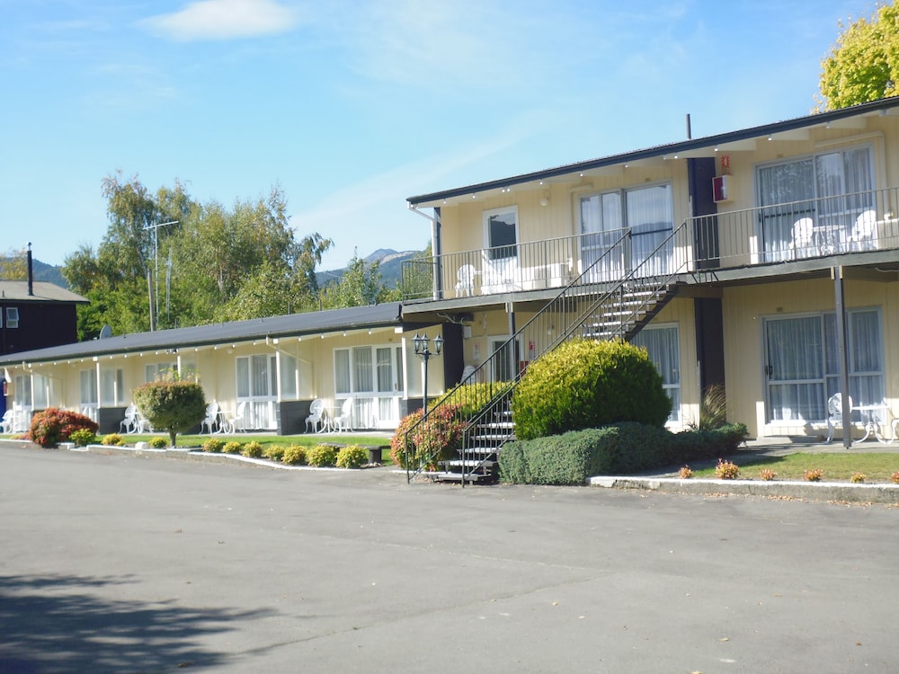 Spa Lodge Motel 1/49