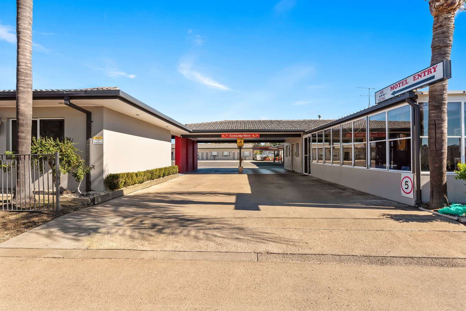 Comfort Inn Moree 11/17