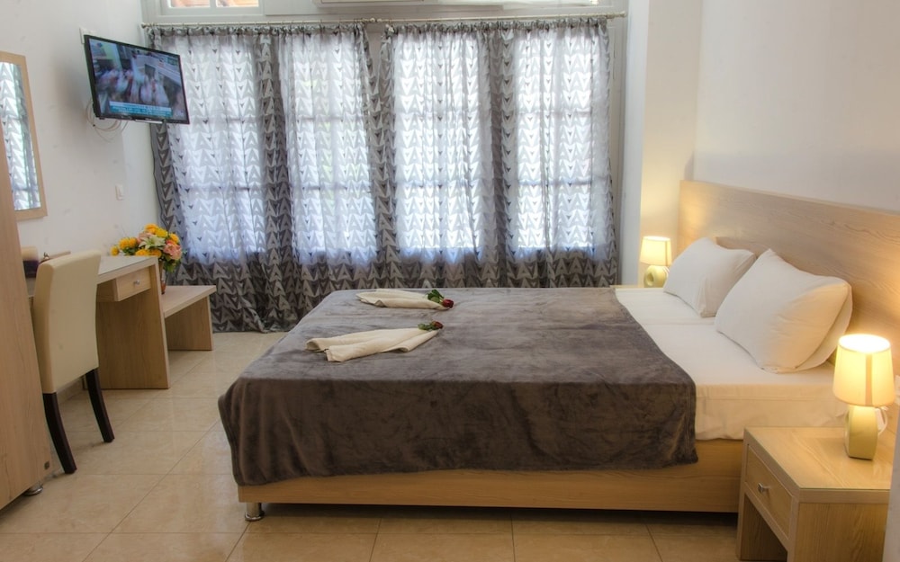 Polykratis Rooms 18/64