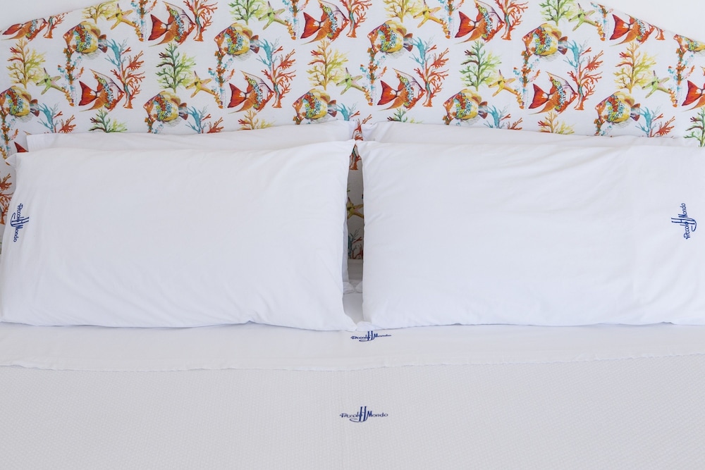 HOTEL PICCOLO MONDO 37/75