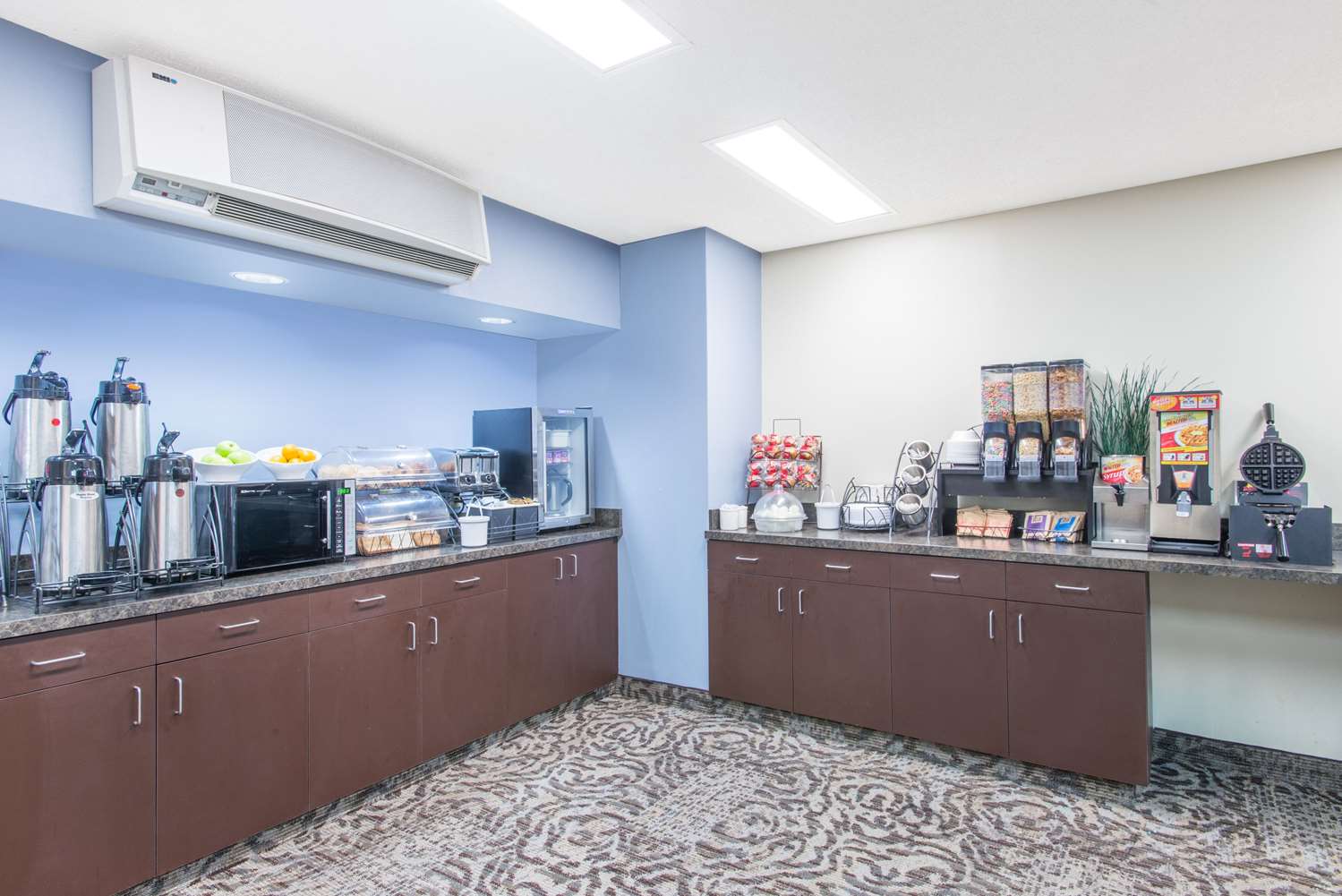 Microtel Inn & Suites by Wyndham Seneca Falls 2/9