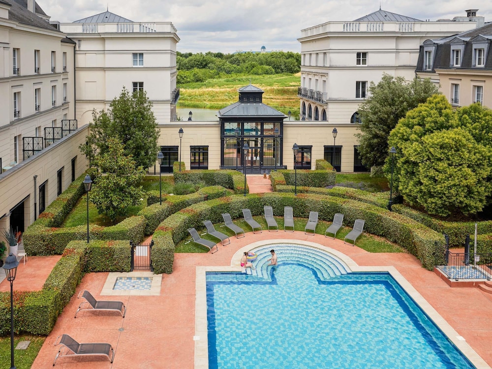 Aparthotel Adagio Serris - Val d Europe 74/78