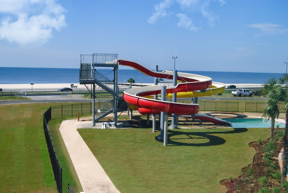 Oasis Resort Gulfport 28/32