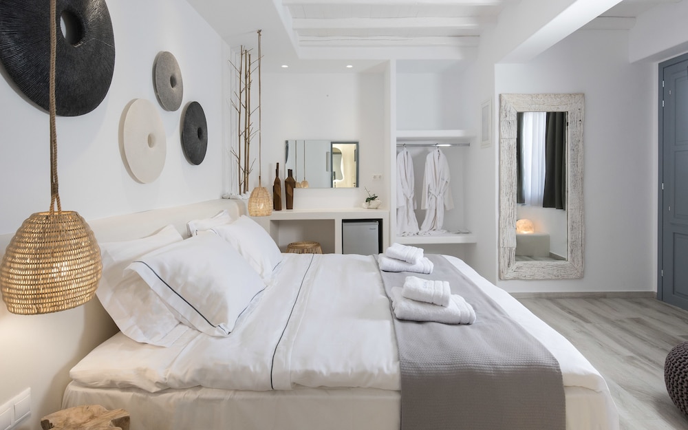 Iliada Suites - Adults Only 6/50