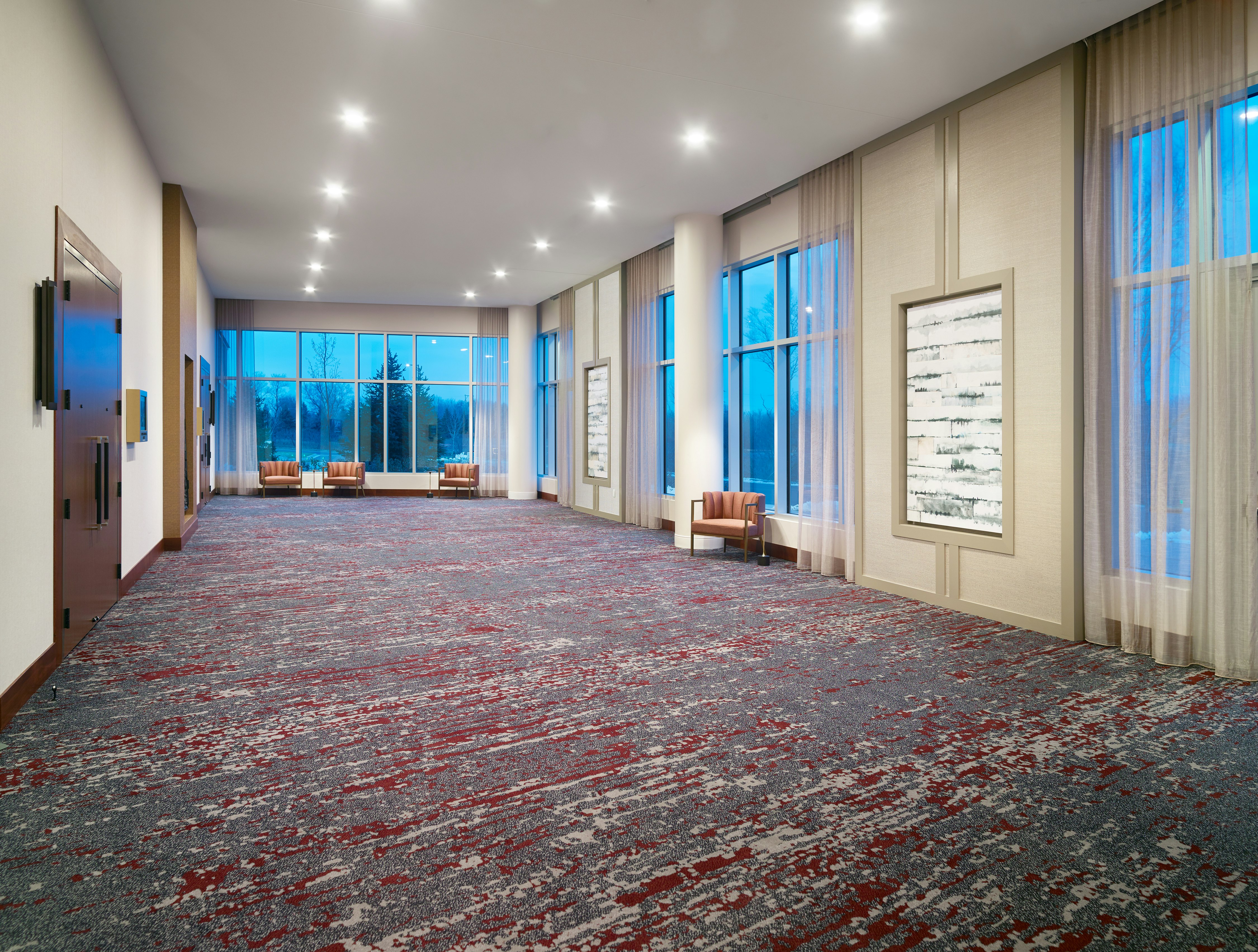 Omni Viking Lakes Hotel 36/39