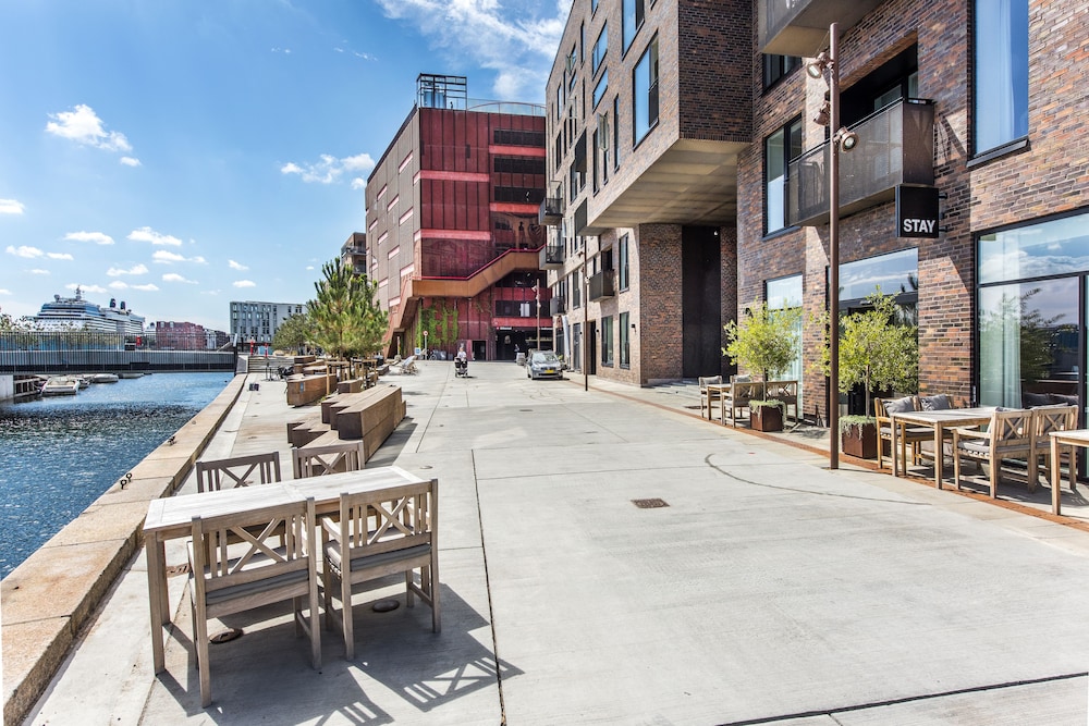 Stay Seaport 36/46