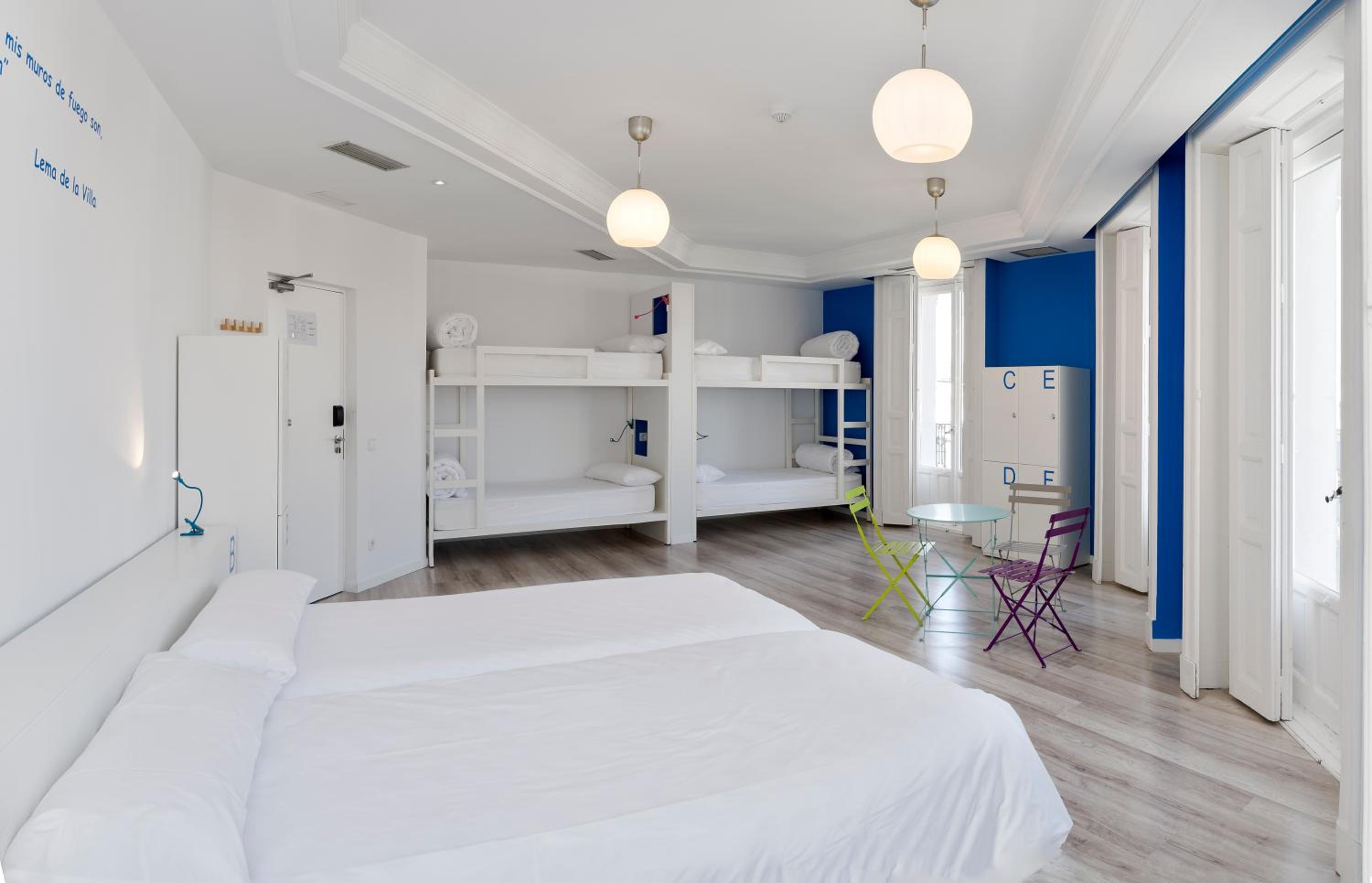 Private, 6 Beds