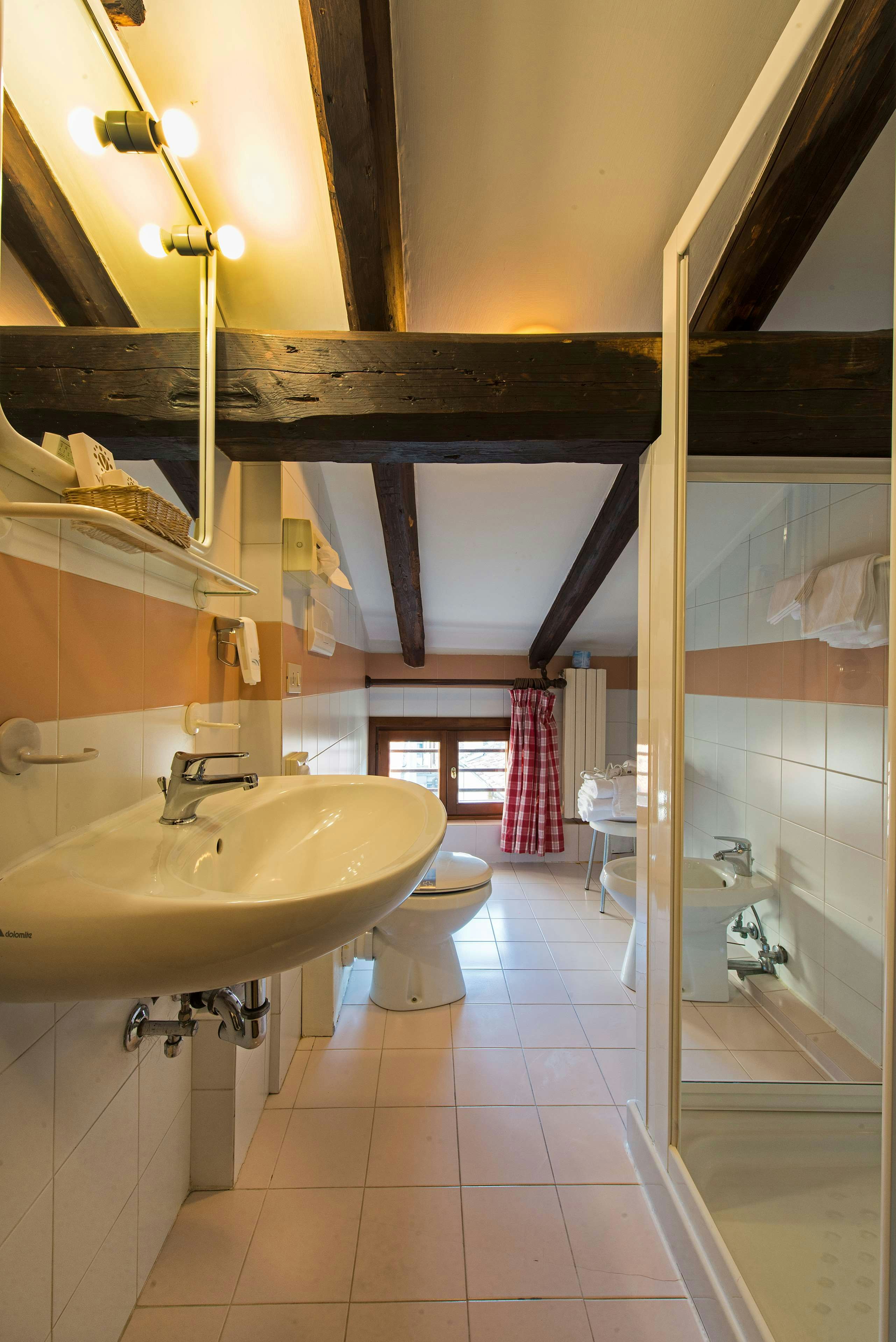 Hotel Vivit 48/50