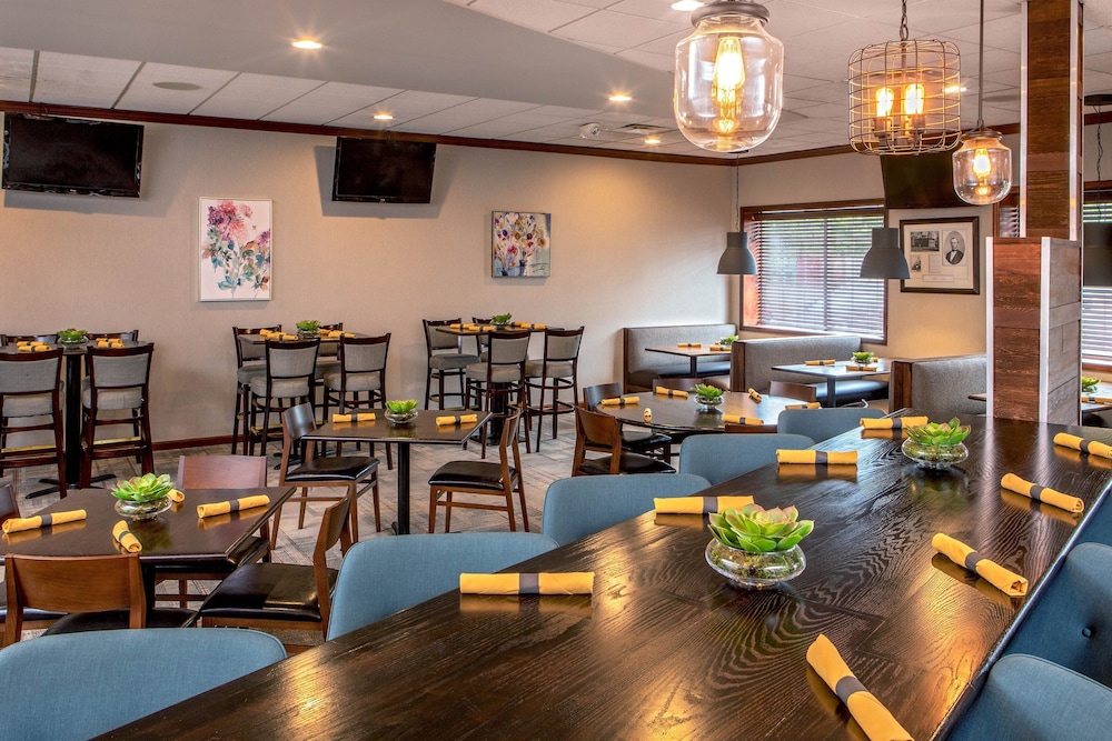 FOUR POINTS BY SHERATON KALAMAZOO 25/43