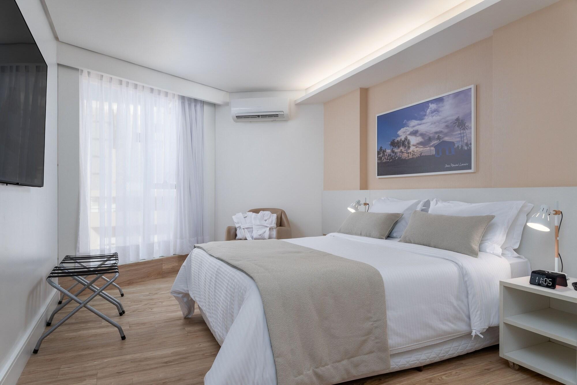 Smart, Double Bed, Side Sea View, Hotel Brisa Suites 3/7