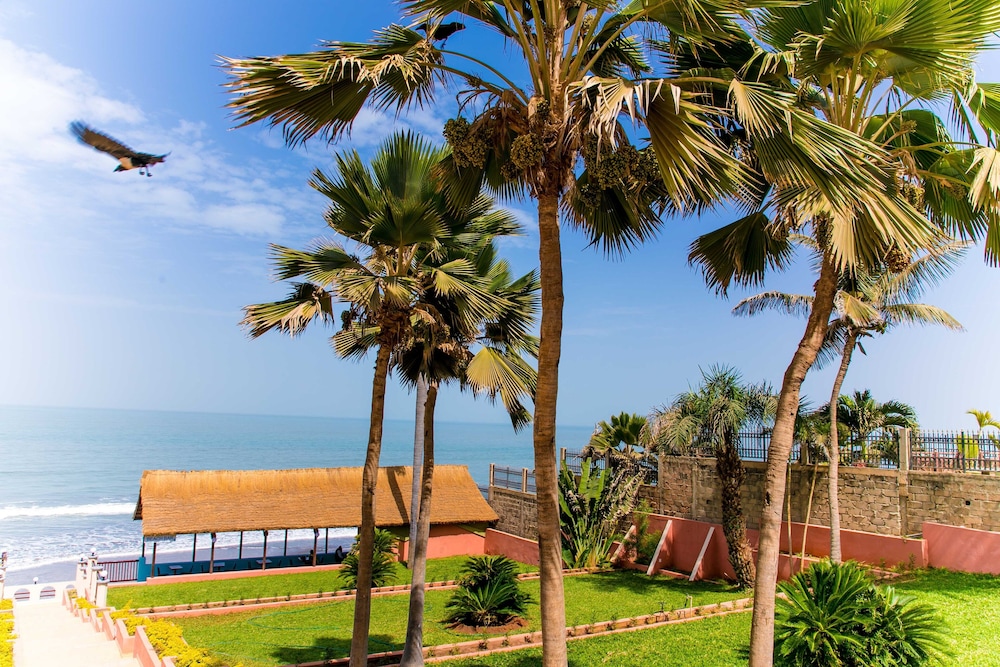Tropic Gardens Hotel 16/22